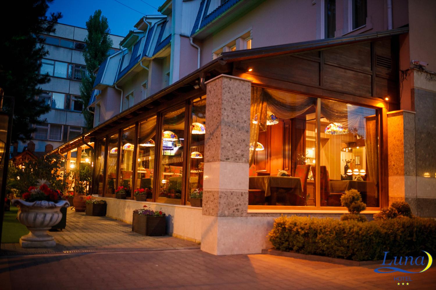 Luna Hotel Κισινάου Εξωτερικό φωτογραφία