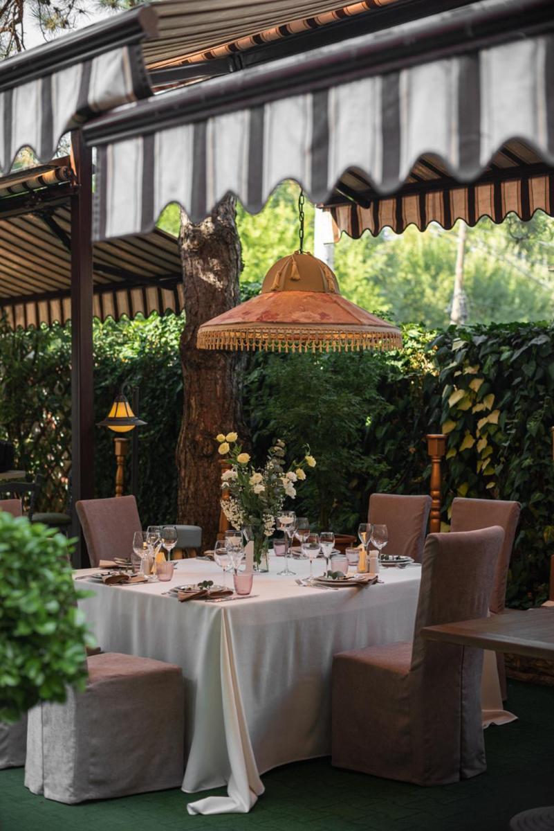 Luna Hotel Κισινάου Εξωτερικό φωτογραφία